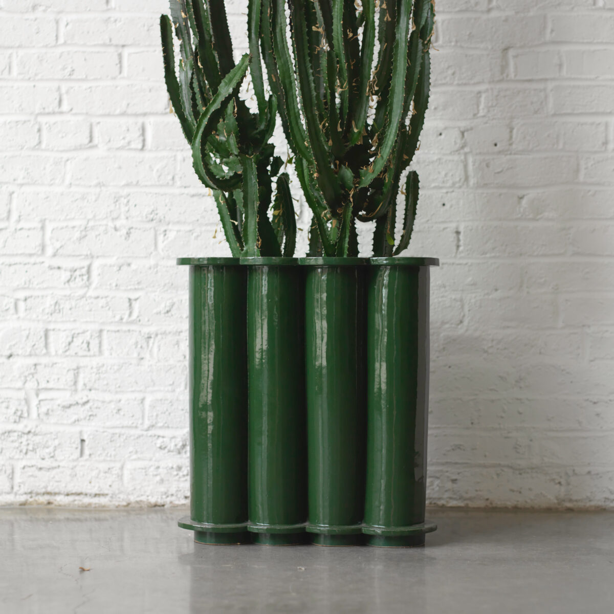 BZIPPY | Tall Ruffle Planter