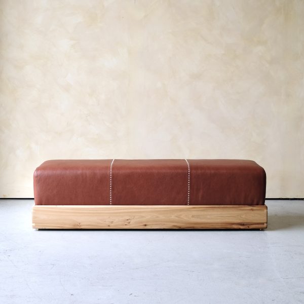 Otzi | Pommel Ottoman Bench